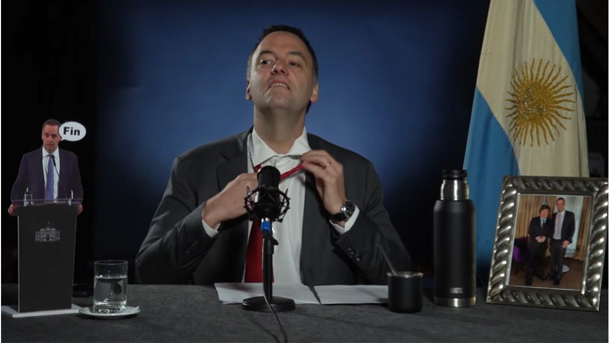 Gastó más de lo que declaró, viajó en jet y tiene dos hipotecas no bancarias: los números que complican a Adorni en la Justicia