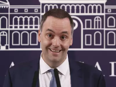 Las tres vidas ocultas de Manuel Adorni: sindicalista narco, propietario misterioso y funcionario de la motosierra