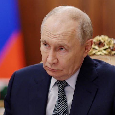 "Rusia pone en la mira a las Malvinas: Argentina en el ojo de la tormenta entre la coerción del Kremlin y la presión de Washington sobre Londres"