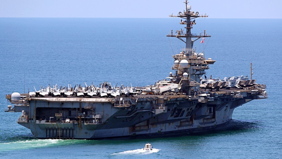 Narcotráfico en el USS Abraham Lincoln: dos tripulantes imputados por vender cocaína, fentanilo y oxicodona a bordo